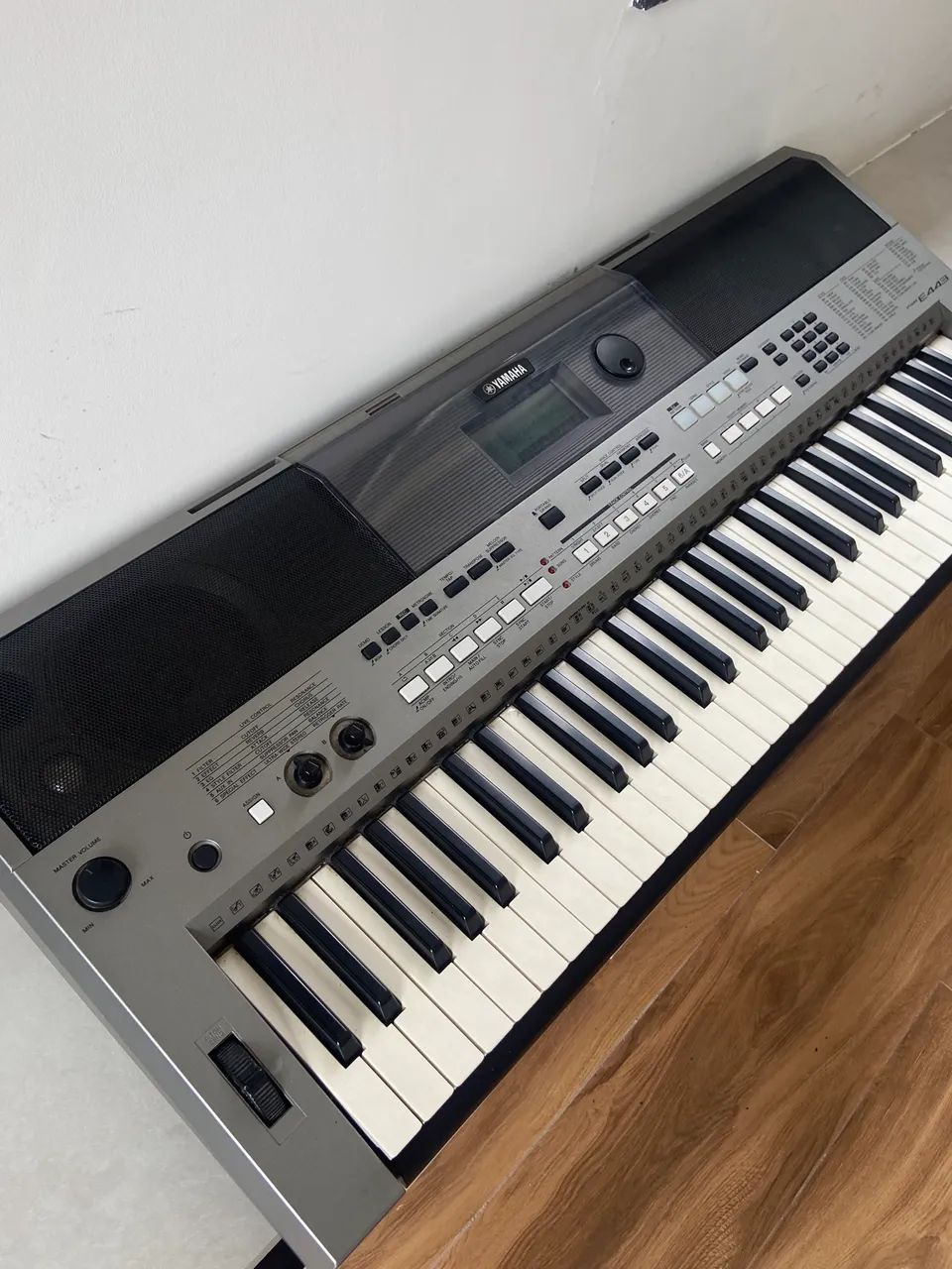 Teclado Yamaha PSR- E443 - Instrumentos musicais - Piratininga