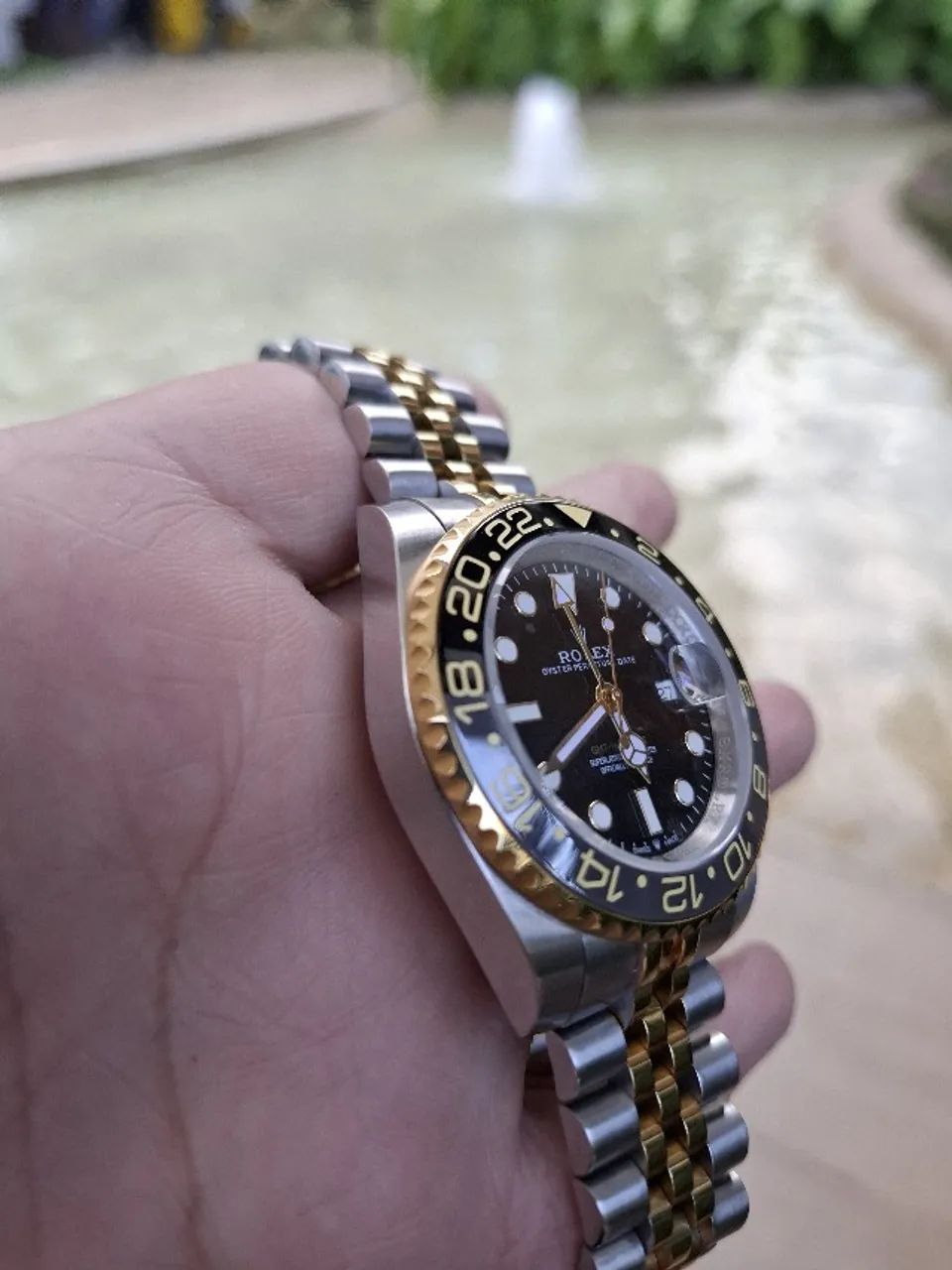 Relógio ROLEX GMT MASTER II BRUCE WAYNE MISTO COM DOURADO  - Foto 3