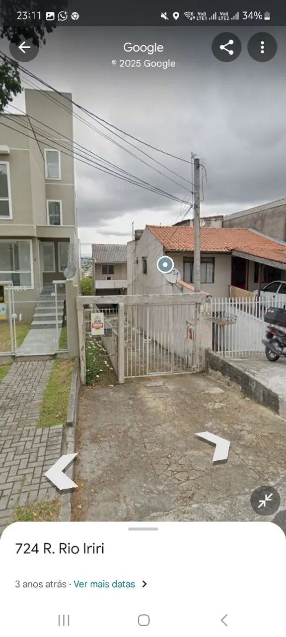 Alugo casa fundos  parte de cima 