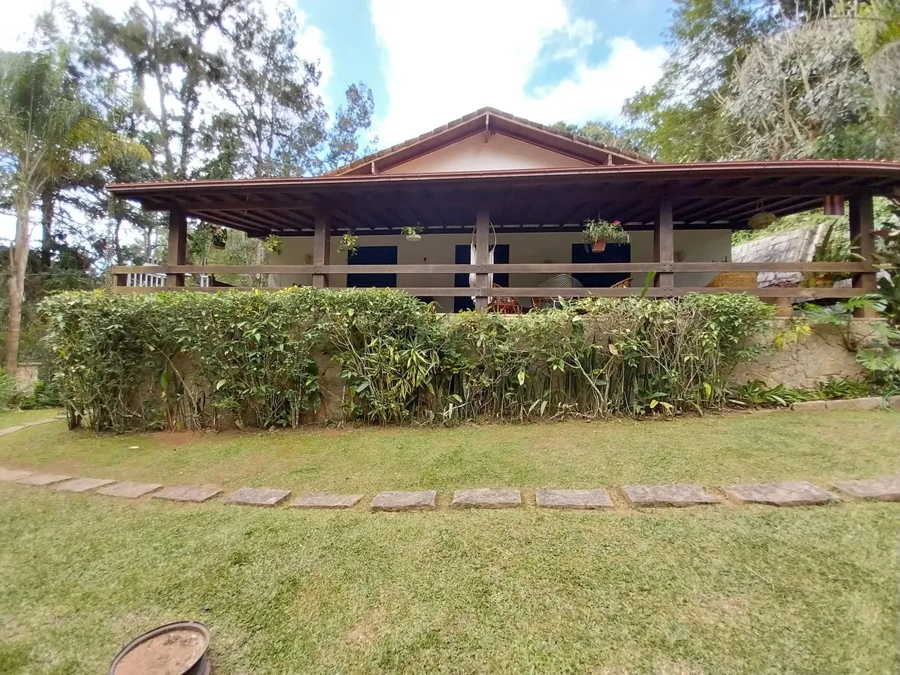 Casa para locação com 6 suítes em Araras - Petrópolis - RJ