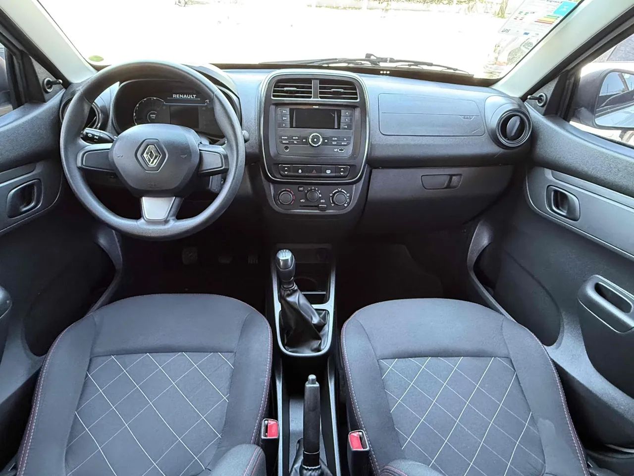 Renault Kwid Zen 1.0 Flex 12V 5P Mec. 2023 - Foto 8