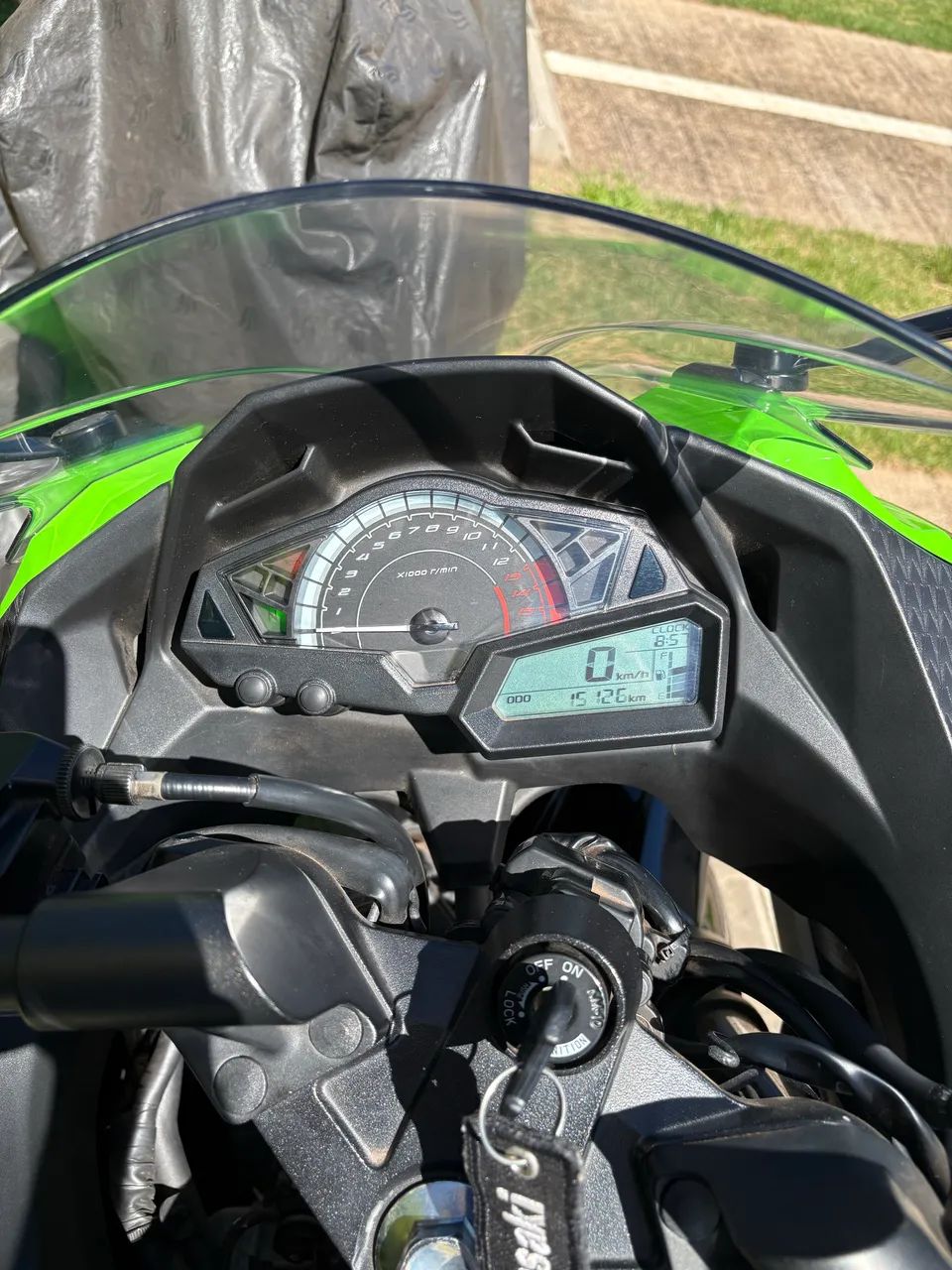 Kawasaki Ninja 300 Edição Especial 2018 - 15.000 km - Foto 8