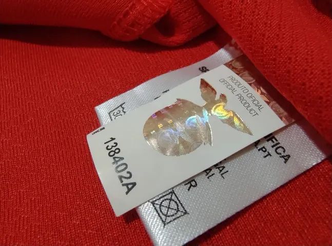 Camisa Oficial Benfica (Portugal) 2019, tamanho P (50x71cm). Como nova! Made in Portugal. - Foto 5