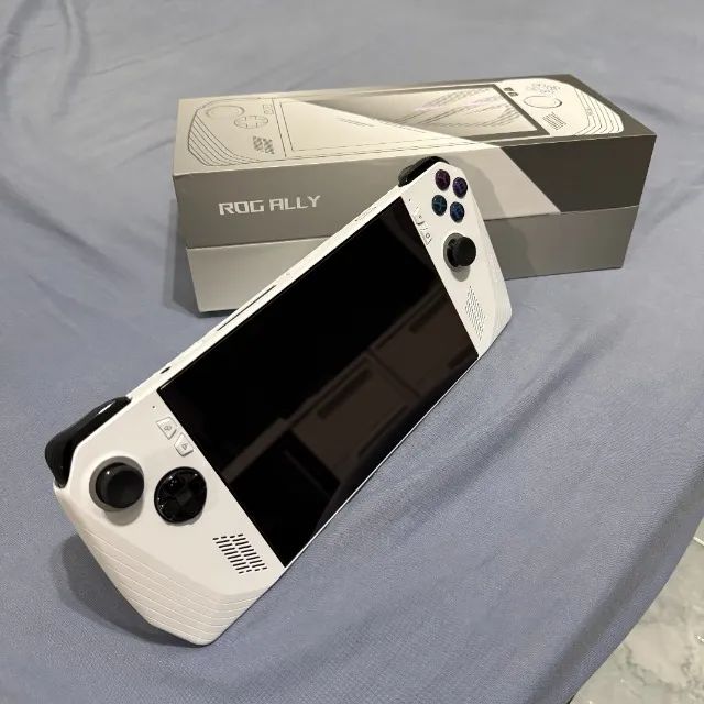 美品中古：ASUS ROG ALLY Z1 EXTREME 512GB ASUS ROG Ally 7 120Hz Gaming Handheld - Processador AMD Z1 Extreme