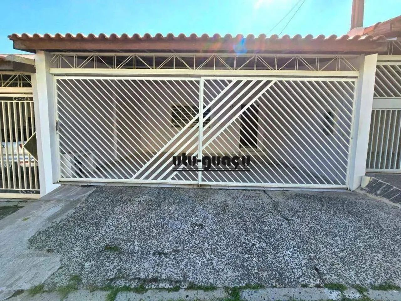 Casa com 3 dormitórios para alugar, 129 m² por R$ 2.285,00/mês - Vila Santa Terezinha - It