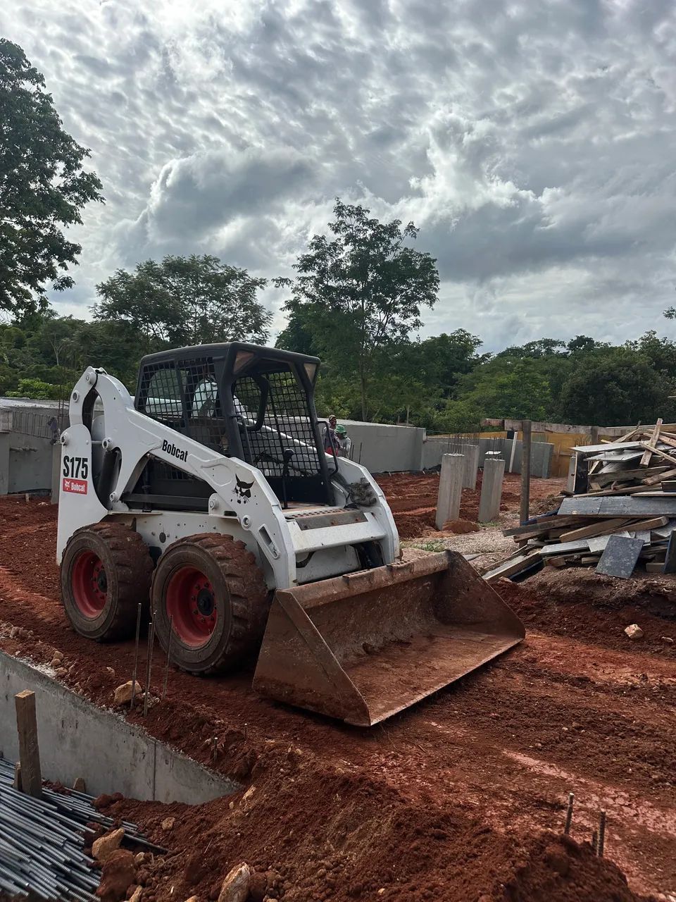 Trator Bobcat  - Foto 2