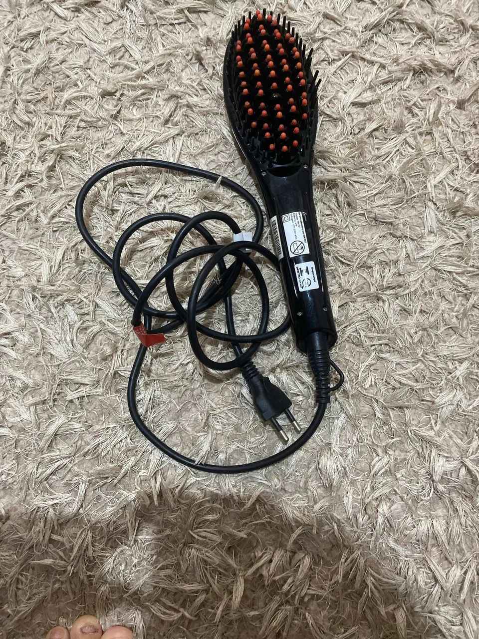 Selling Lenoxx Hair Straightening Brush