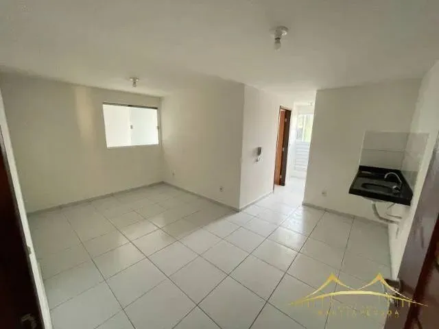 Apto com 1/4 em Nova Parnamirim, 40m², 01 Vaga Coberta, Escada