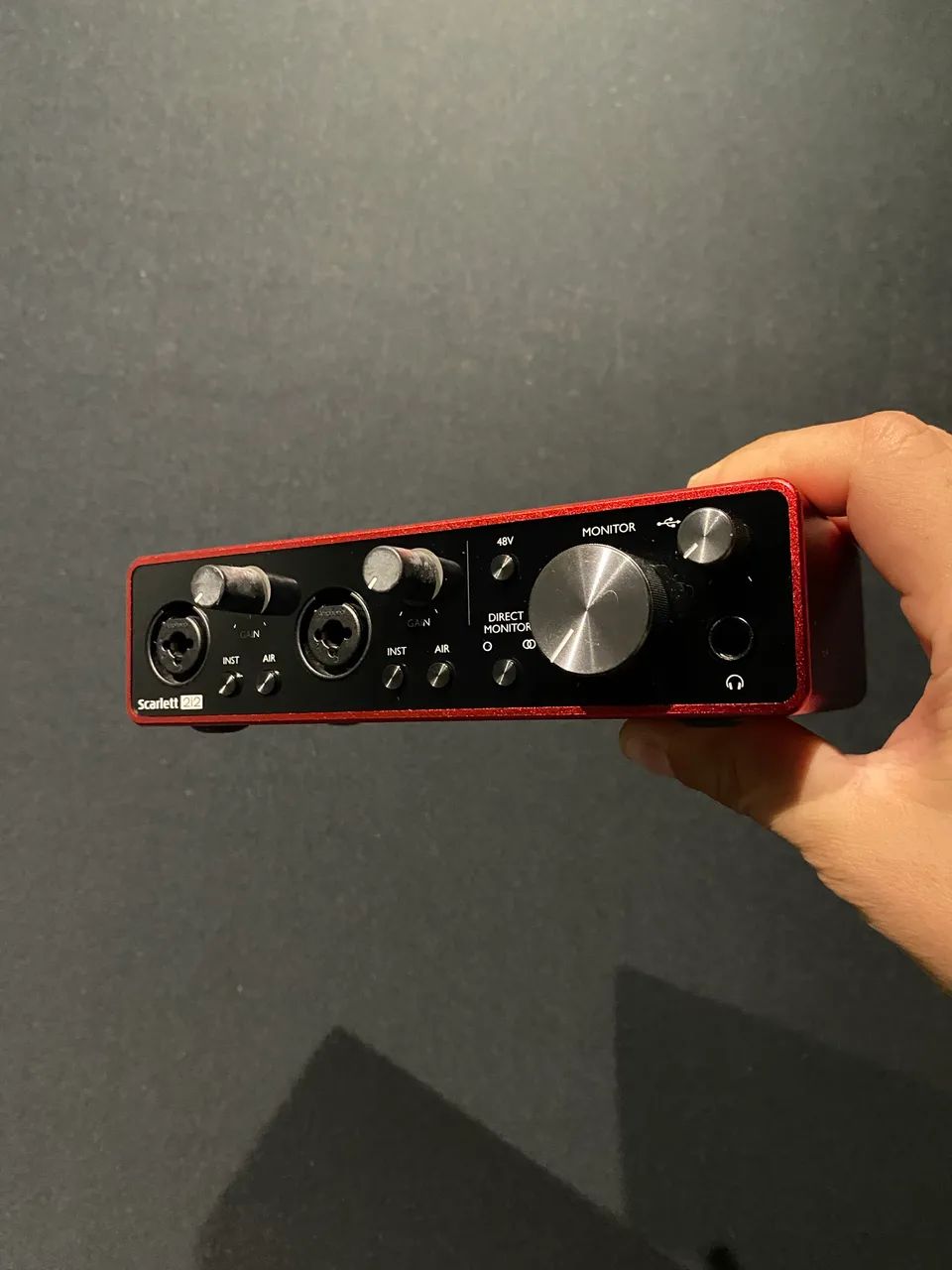 Interface de Áudio Focusrite Scarlett 2i2 3ª Geração64573374788353122