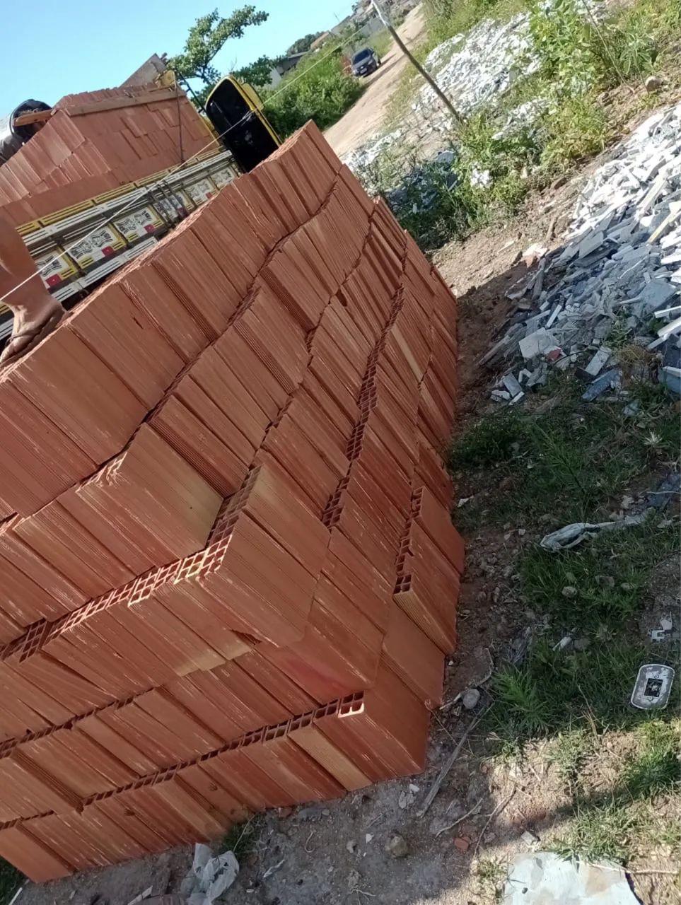 Tijolo PRIMEIRA LINHA 64385784936449122