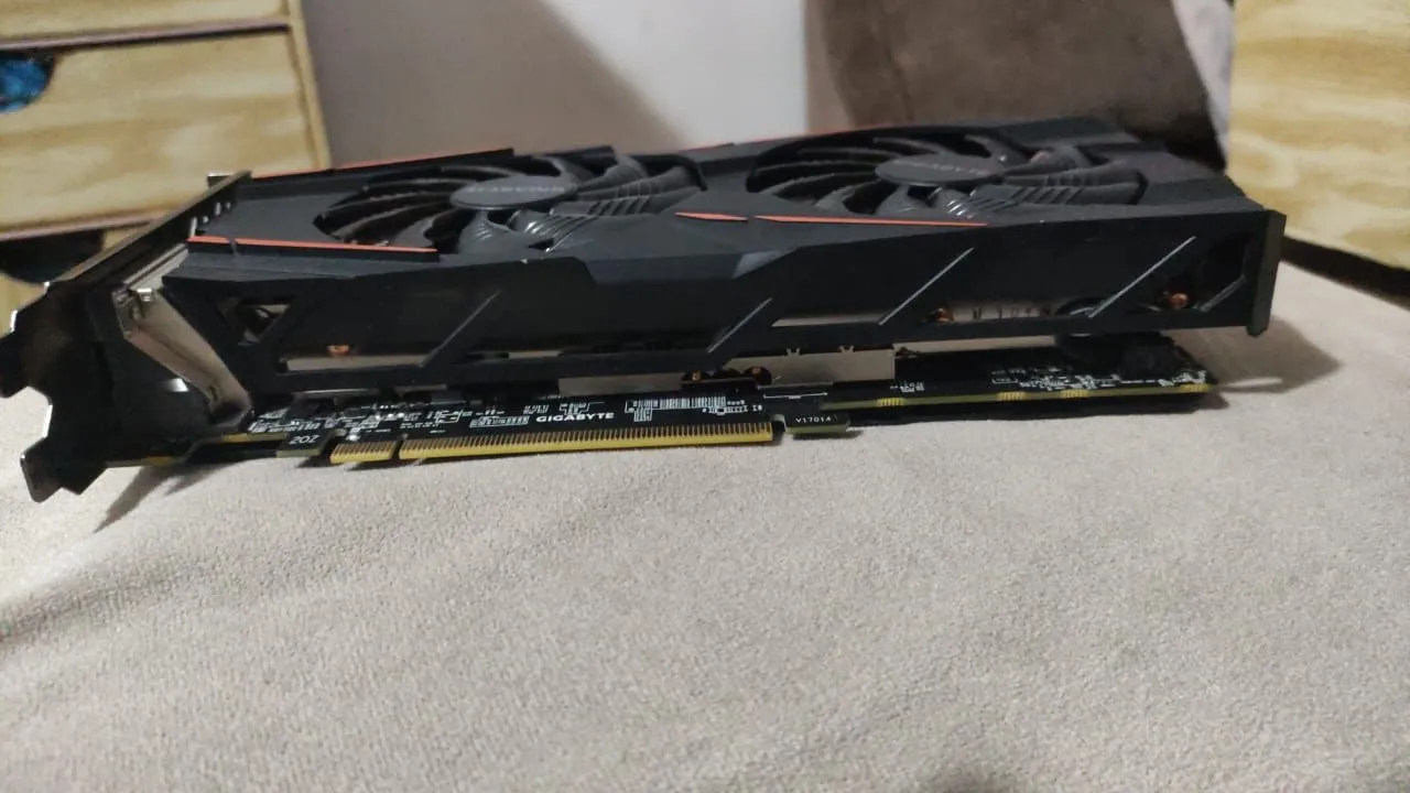 Placa de Vídeo RX 570 Gigabyte (LEIA O ANÚNCIO)