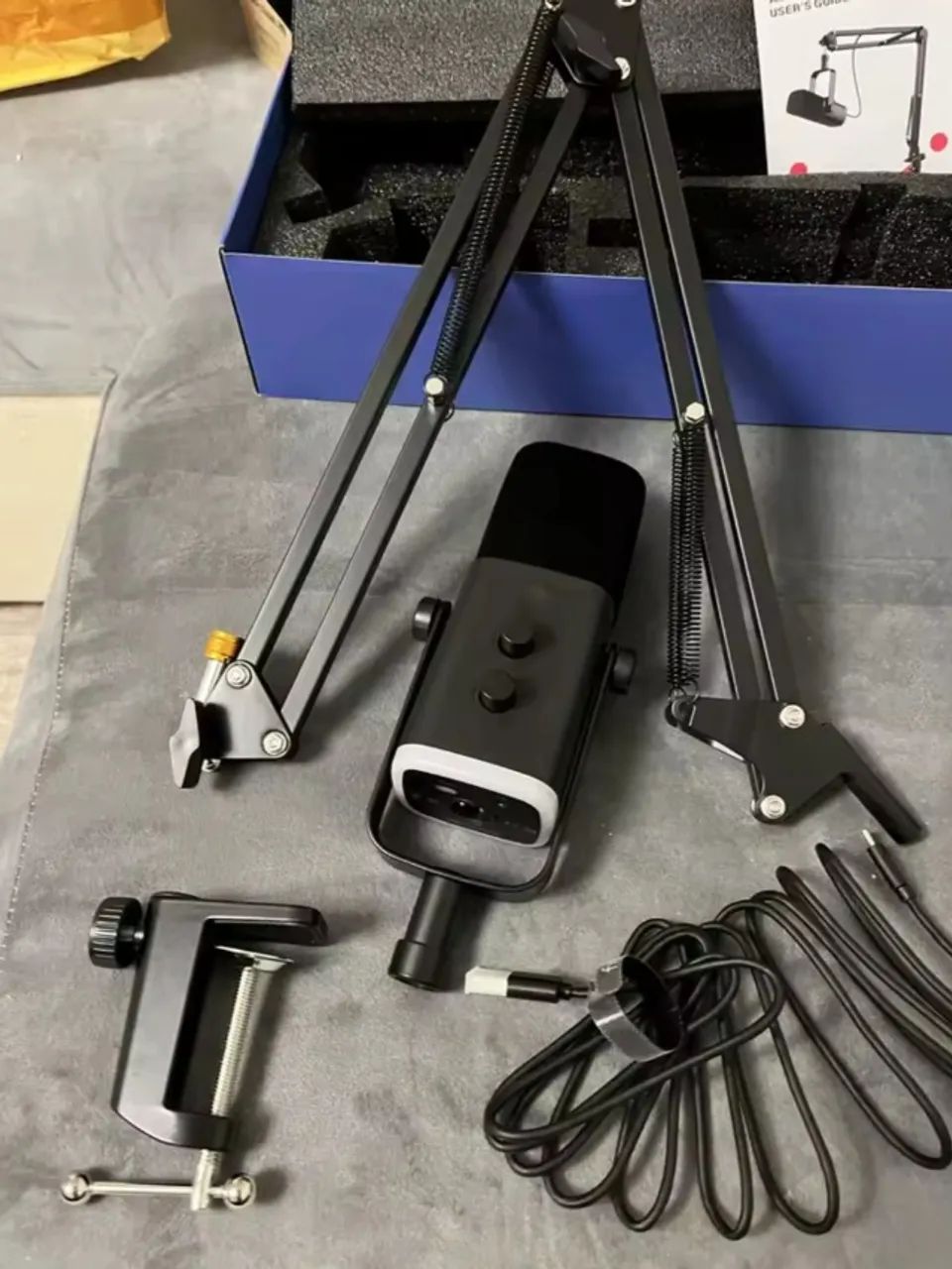 Microfone XLR Dinâmico FIFINE AM8T