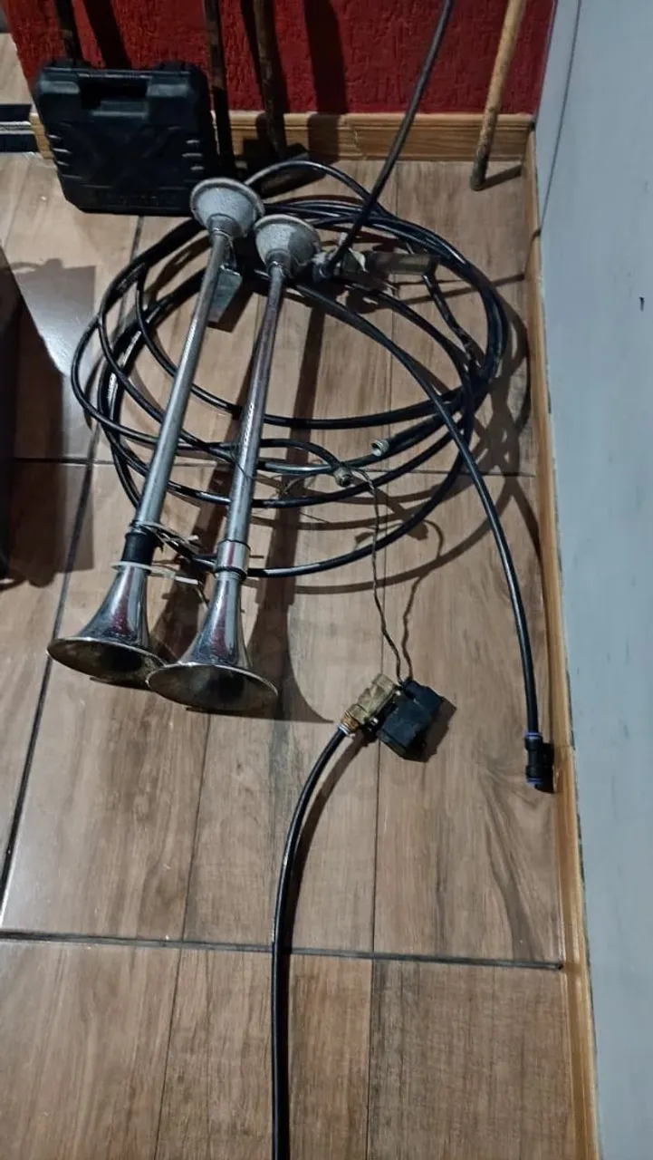 Par de Buzinas de Ar para Caminhão