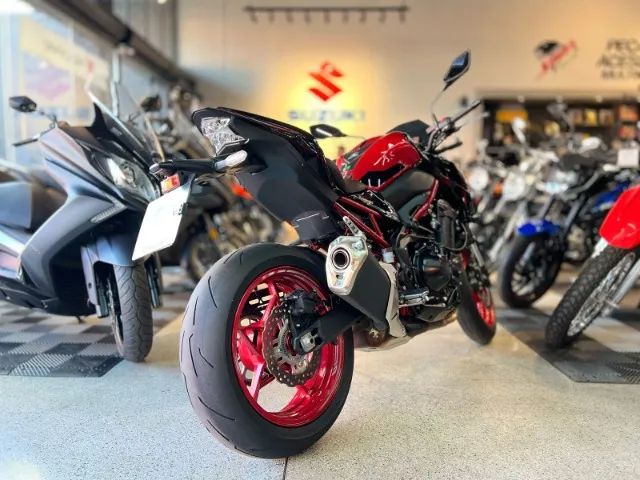 Kawasaki Z900 -2025 - Foto 5