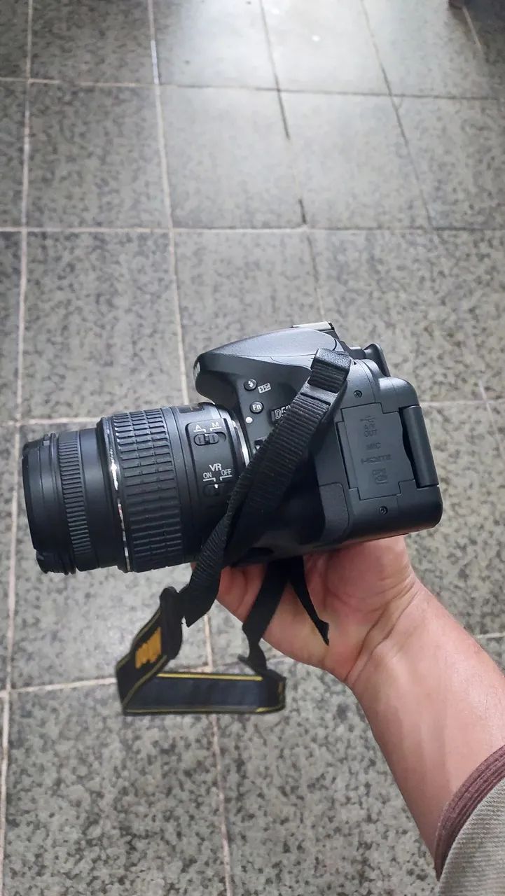 Câmera DSLR Nikon D5200 - Foto 2