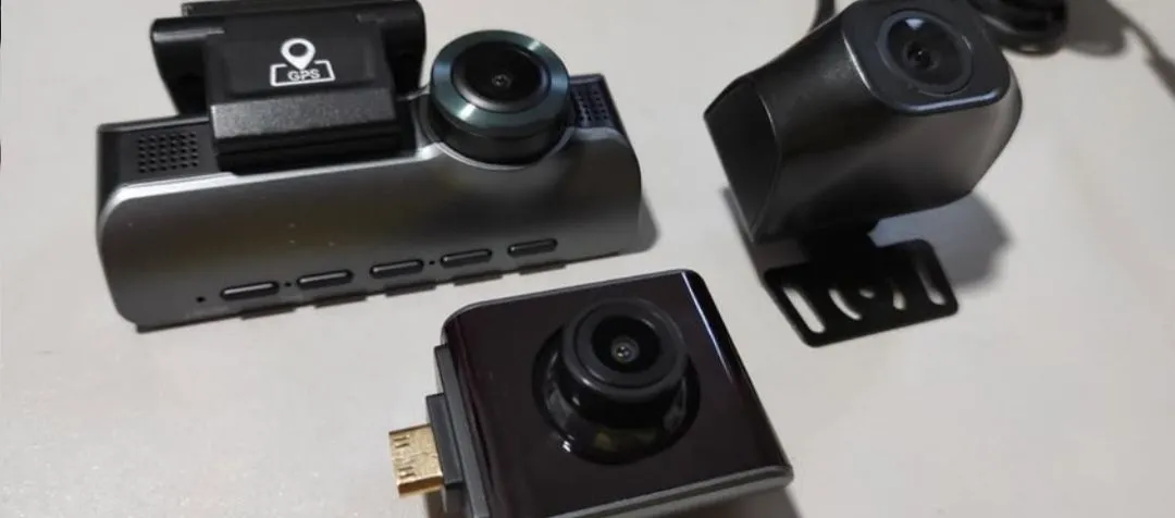 Câmera veicular tripla com GPS 4k