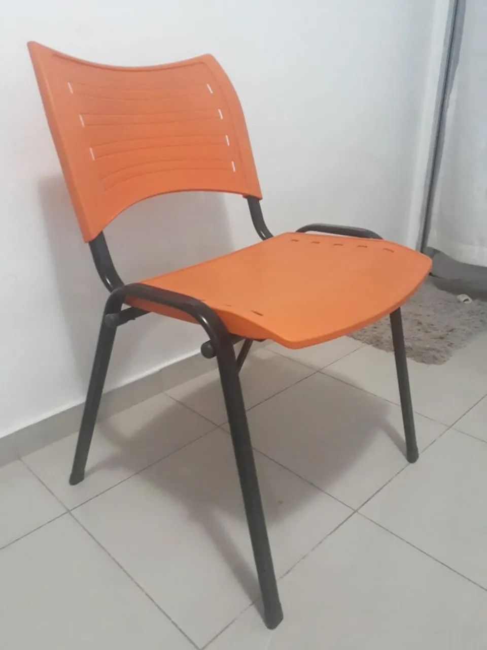 2 cadeiras de escritorio novas 