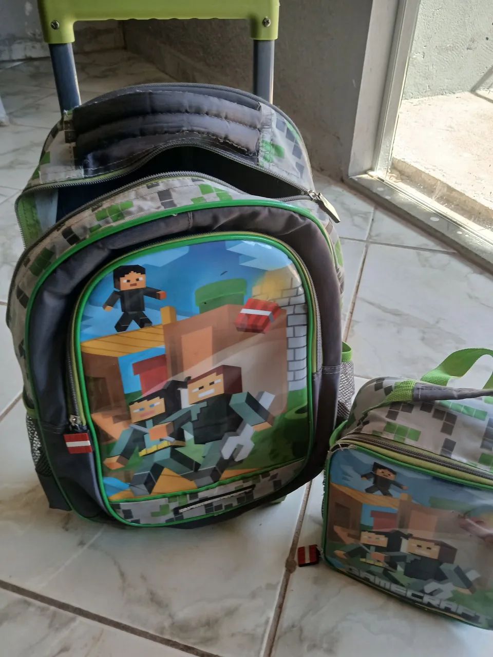 Mochila com estojo - Foto 2