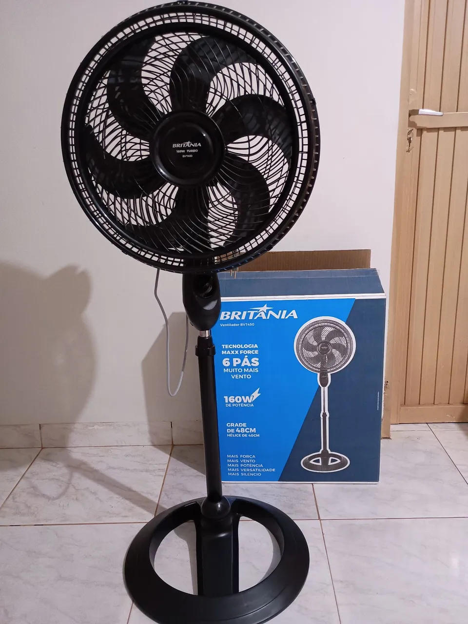 Ventilador de Coluna Britânia 6 Pás Turbo 160W - Novo