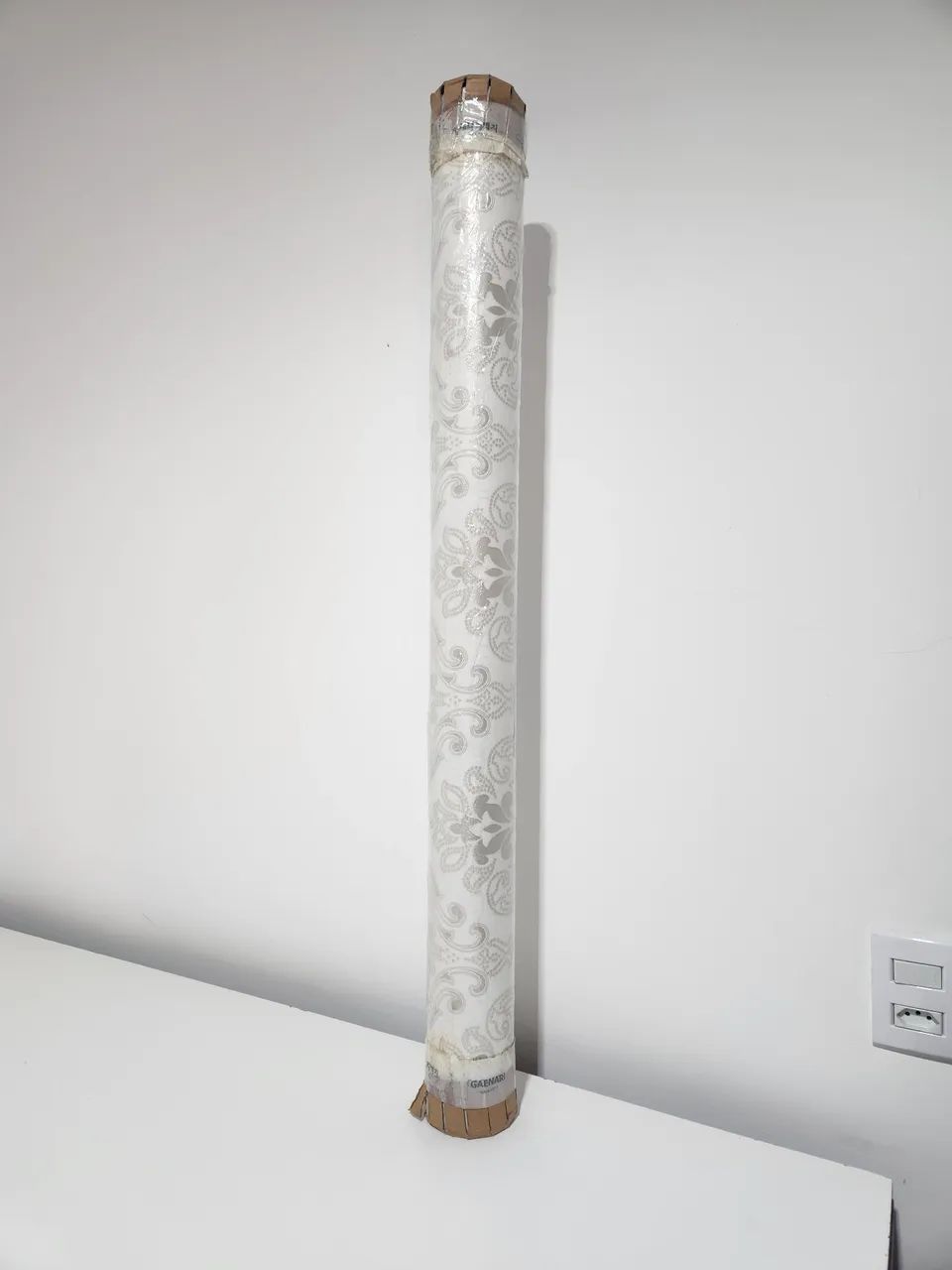 Papel Arabesco Vinilico com 16m2  489,99  NOVO! - Foto 2