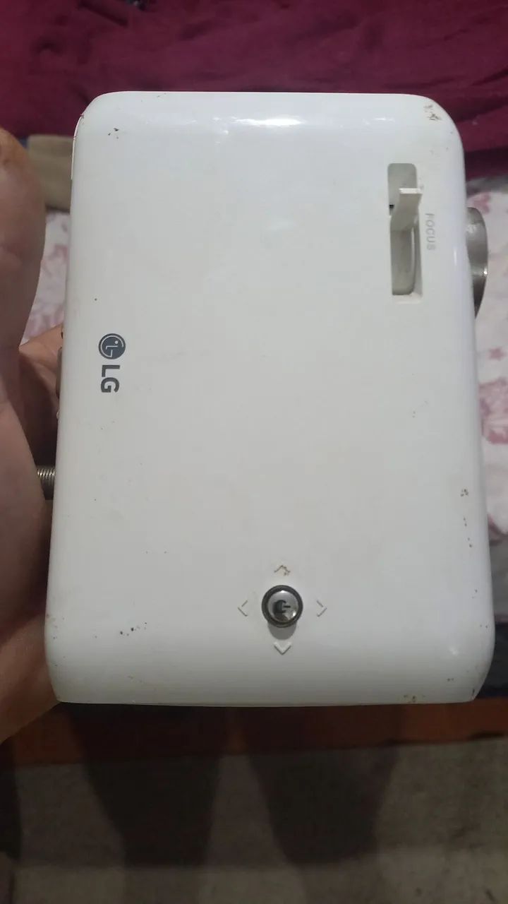 Projetor lg64318190838914123