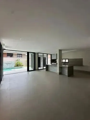 Linda Sobrado à venda no Condomínio Villa Jardim Ginco