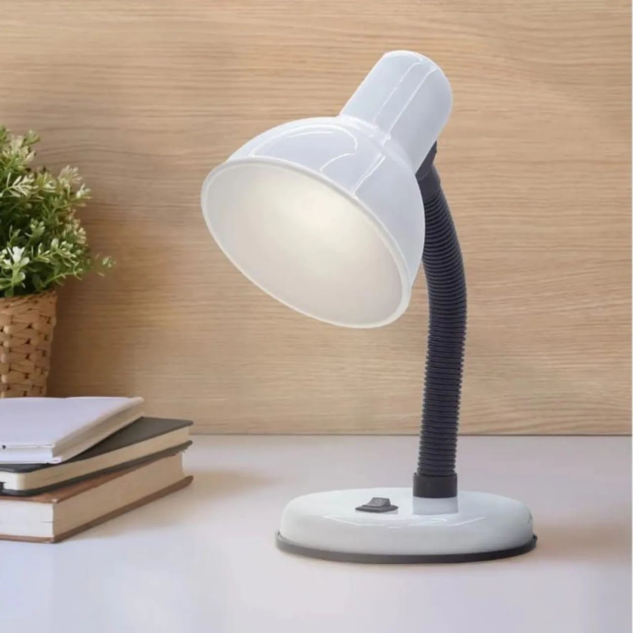 Luminária de mesa abajur pra leitura ou decoração