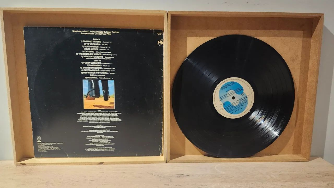 Disco de Vinil Os Gigantes - Trilha Sonora Original da Novela - Foto 2