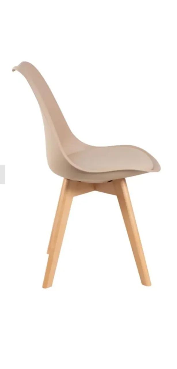 Cadeira Eames com Assento Estofado e Pés de Madeira - Foto 3