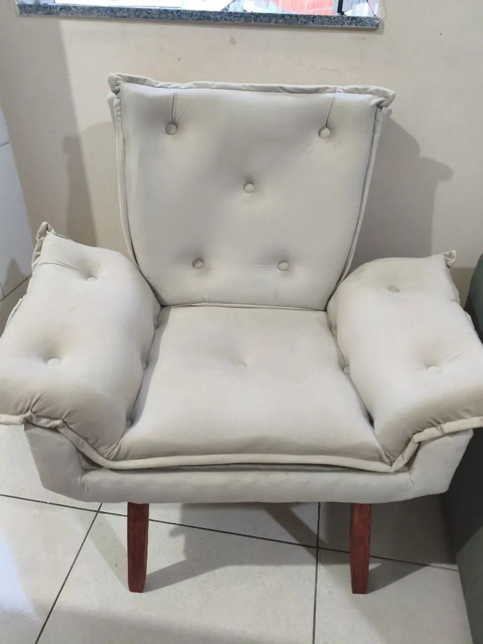 Sofá e poltronas conservadas. Vendo separado. Junto e esse valor.  - Foto 4