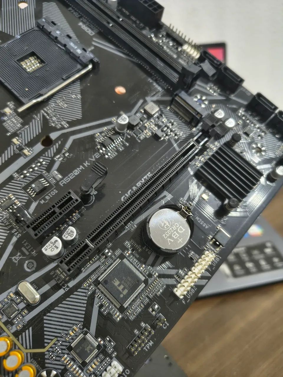A520 Gigabyte - 2 meses de uso - Aceito Cartão e Entrego - Foto 4