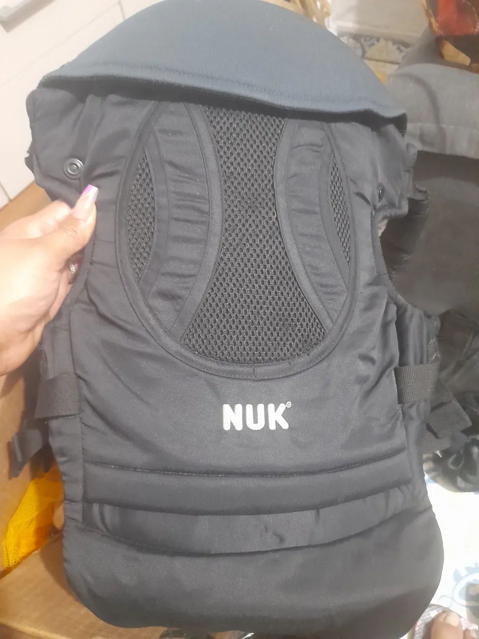 Vendes um cangurus da Nuk pouco usado 
