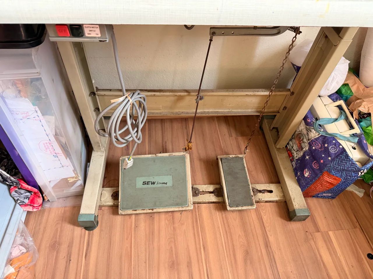 maquina overlock + linhas de varias cores  - Foto 5