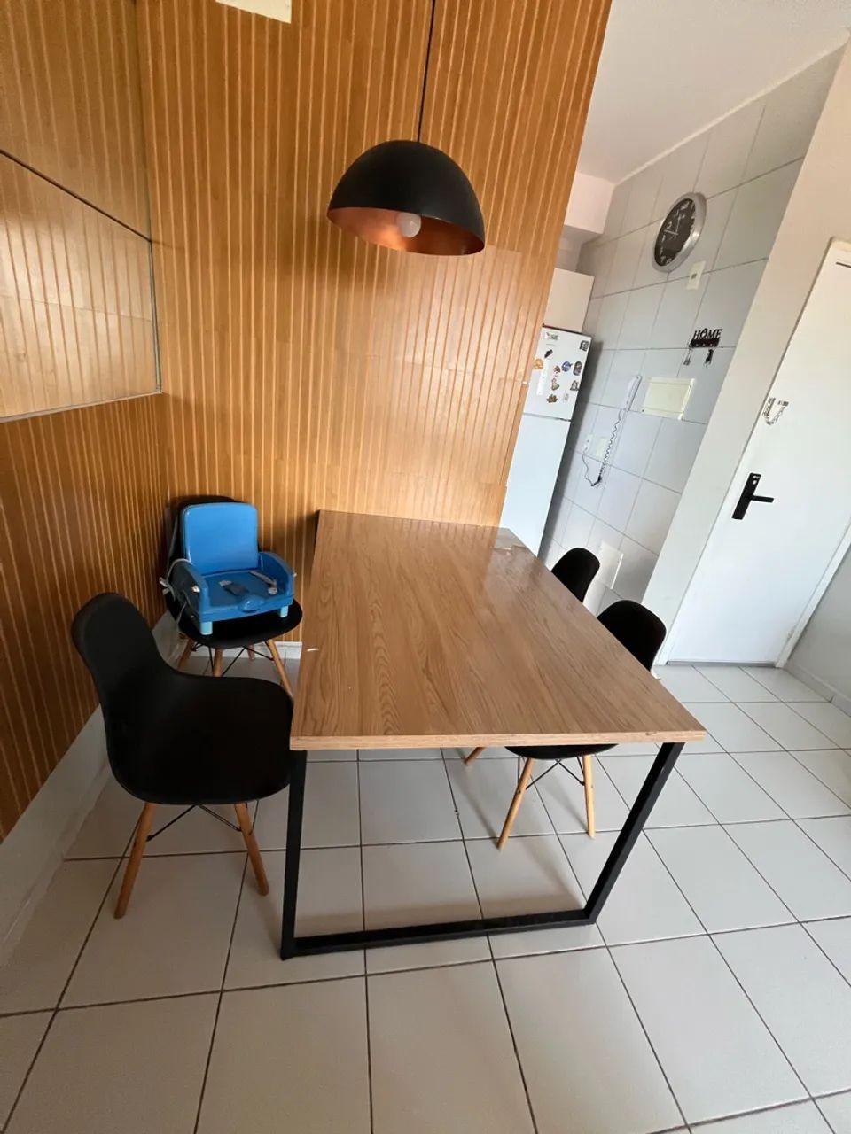 Mesa tampo 100% mdf com 4 cadeiras  - Foto 4