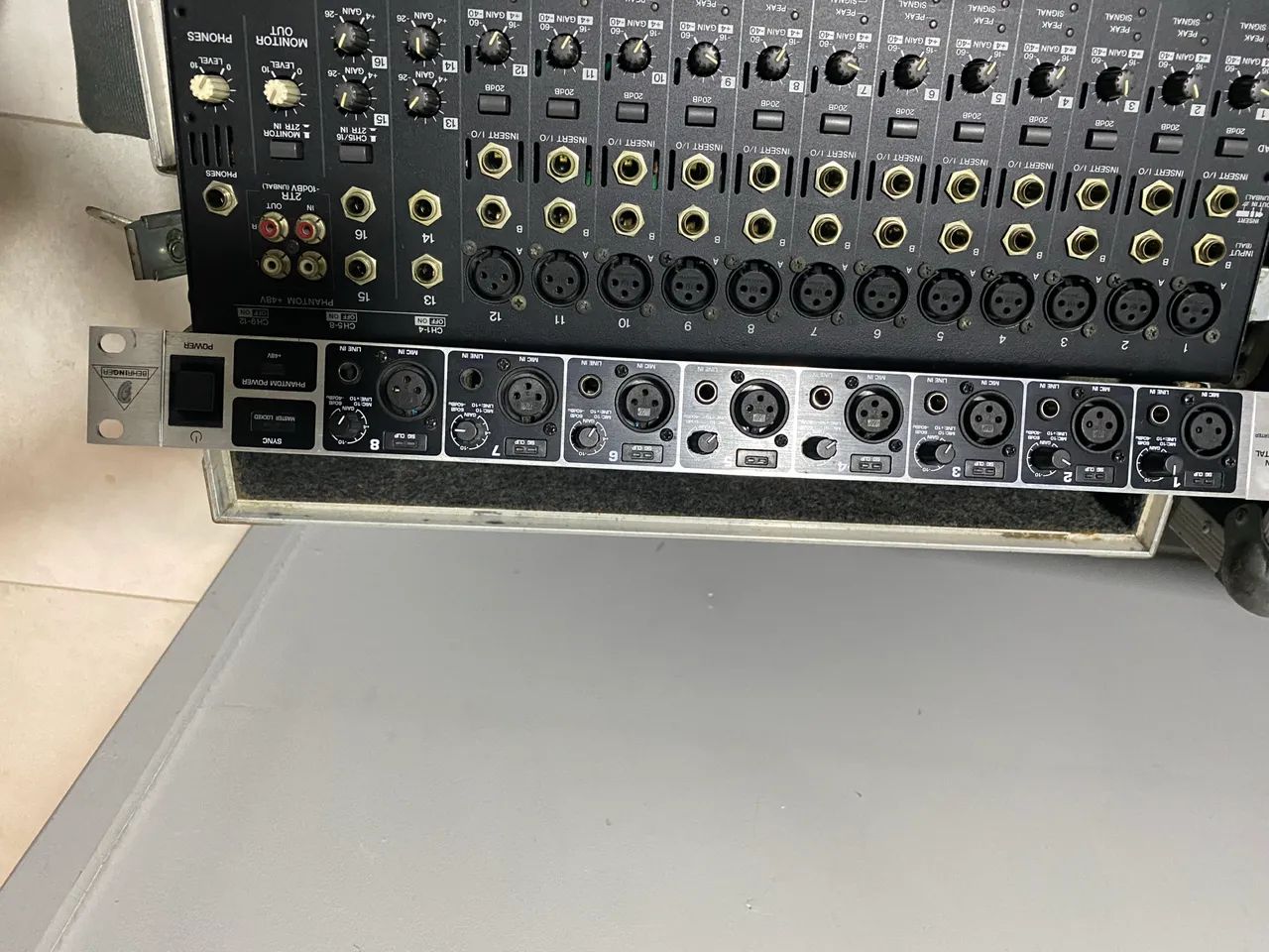 Mesa de Som Yamaha 01V i + Case e ADA - Foto 3