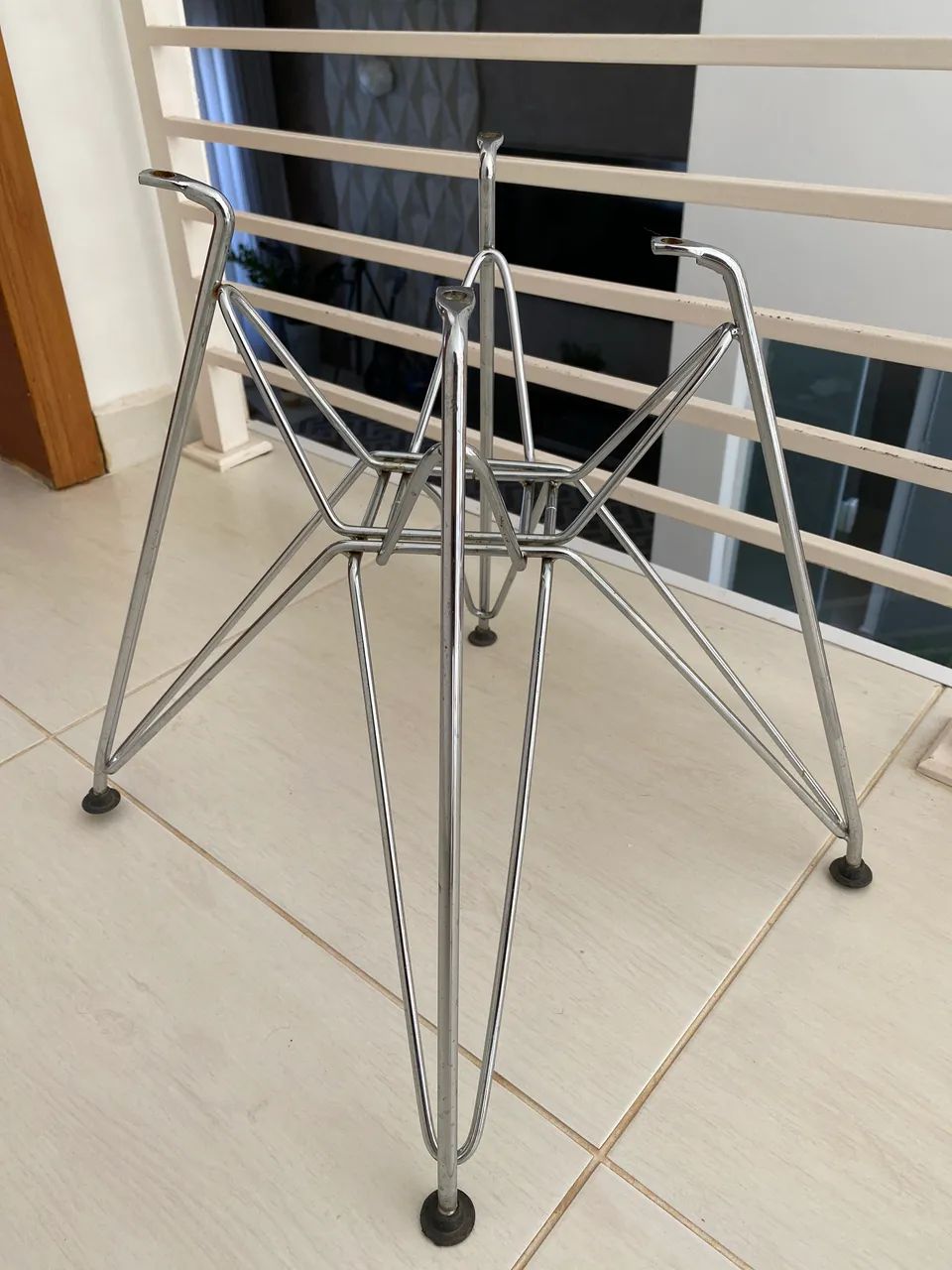 Pés cadeira Eames usada - Foto 3