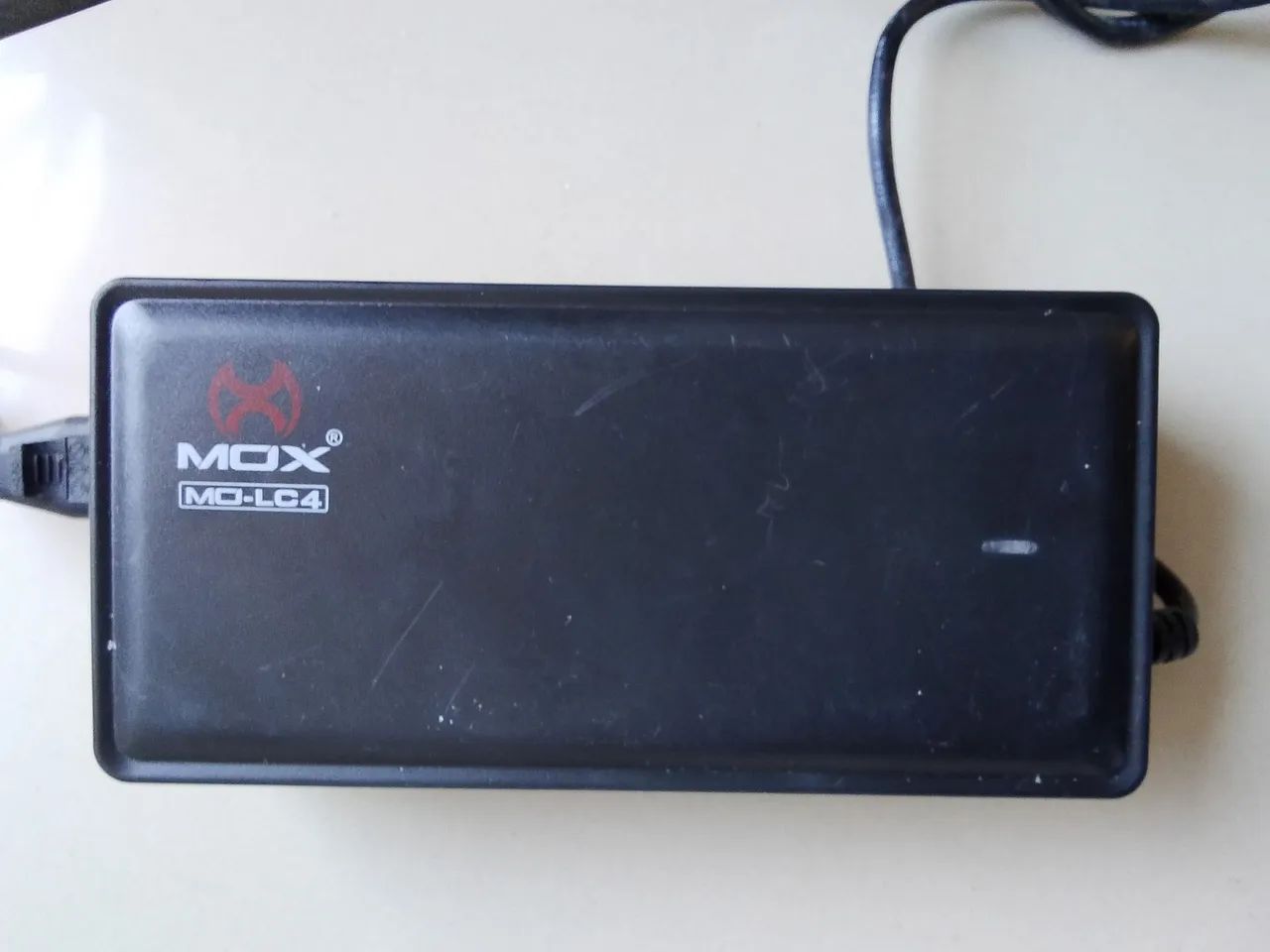 carregador universal para notebook MOX MO-LC4
