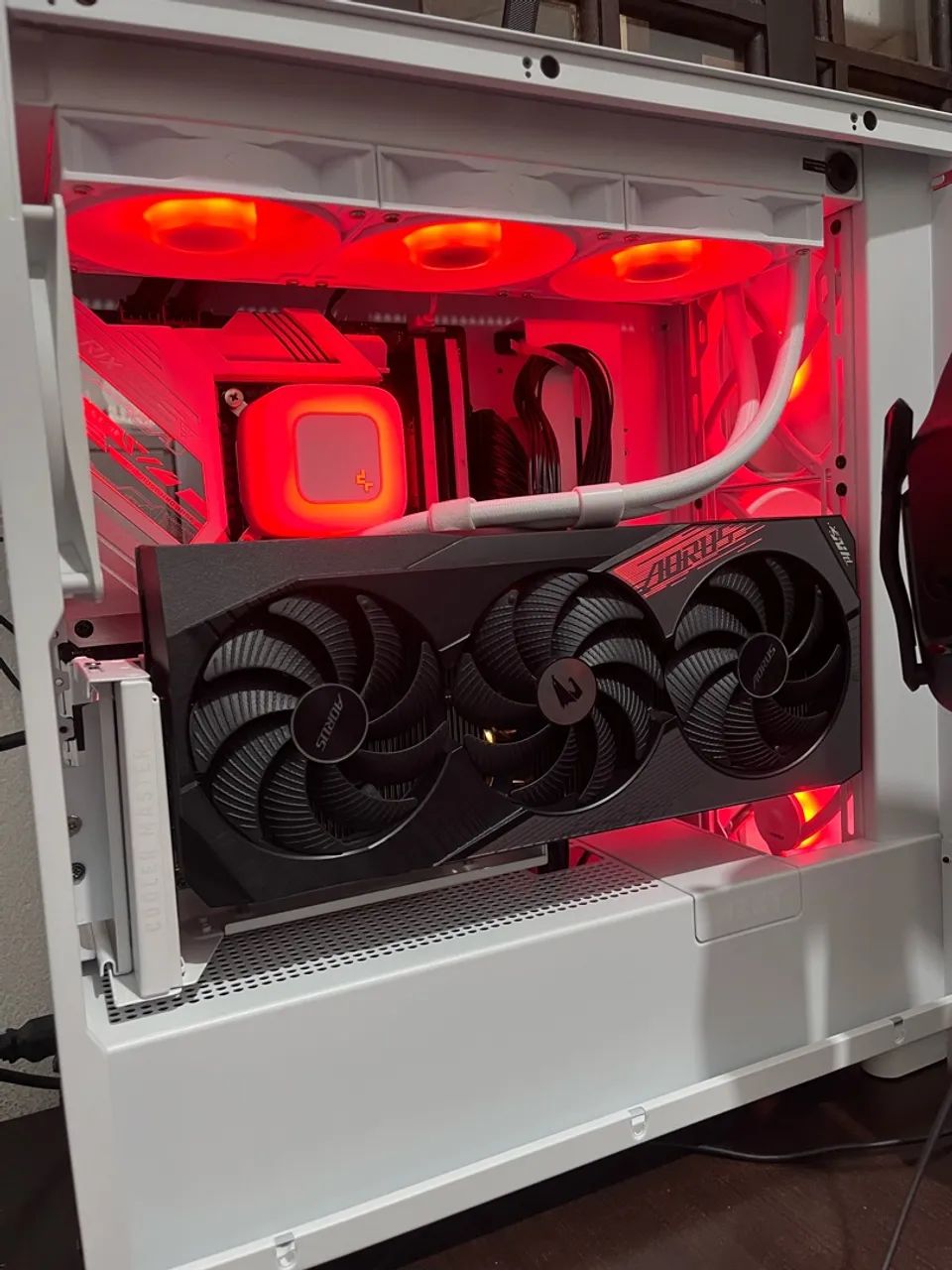 RTX 4080 SUPER AORUS MASTER  - Foto 2