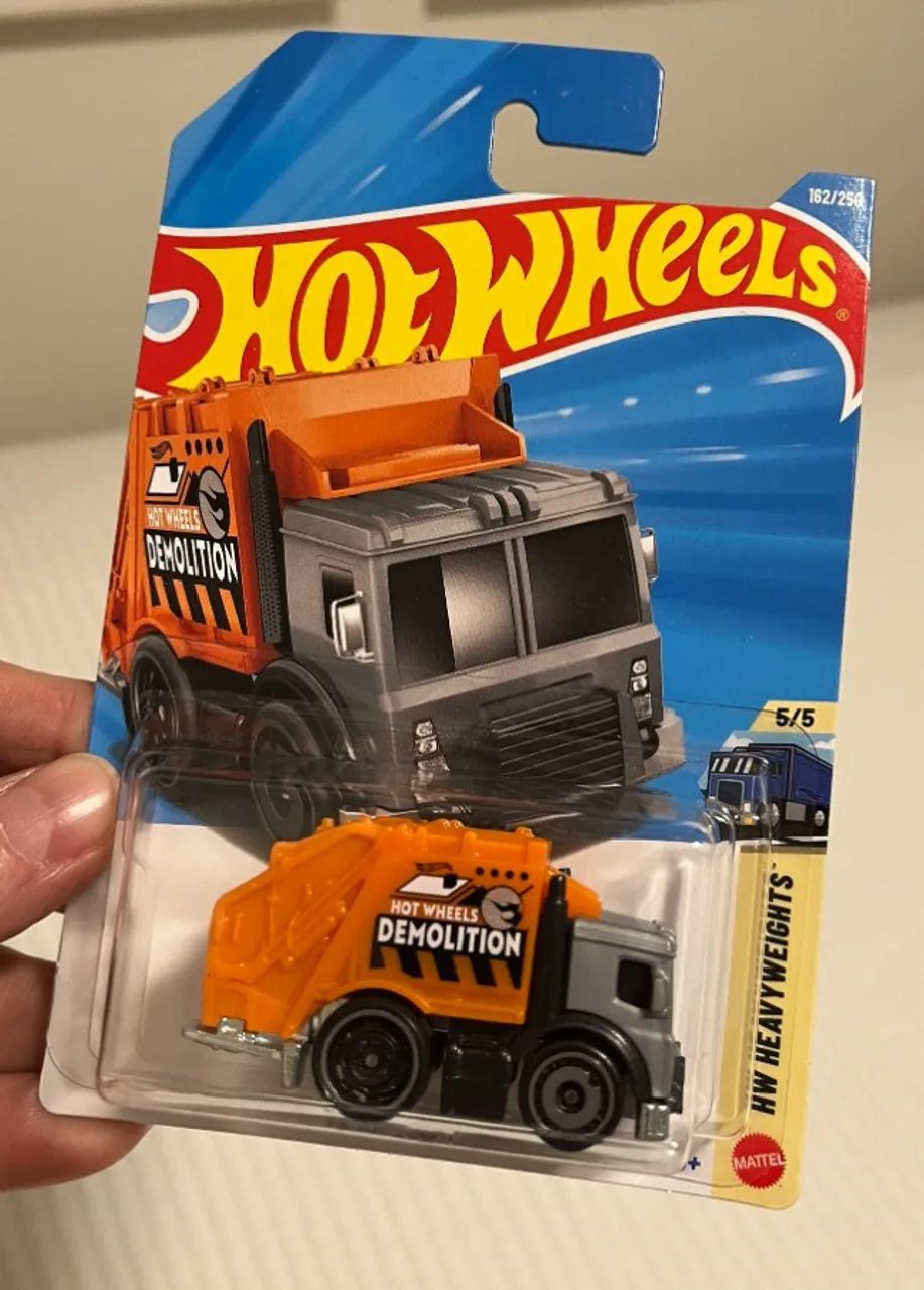 carro serviço caminhão de lixo Hot Wheels 1/64 cinza laranja - Foto 2