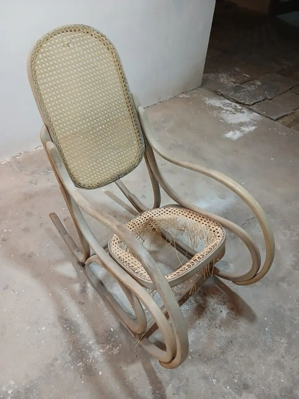 Cadeira Rústica para Restaurar - Foto 2
