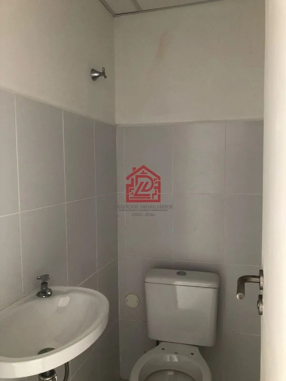 Sala Comercial em Imbetiba, Macaé: 29m², Venda e Aluguel - Foto 4
