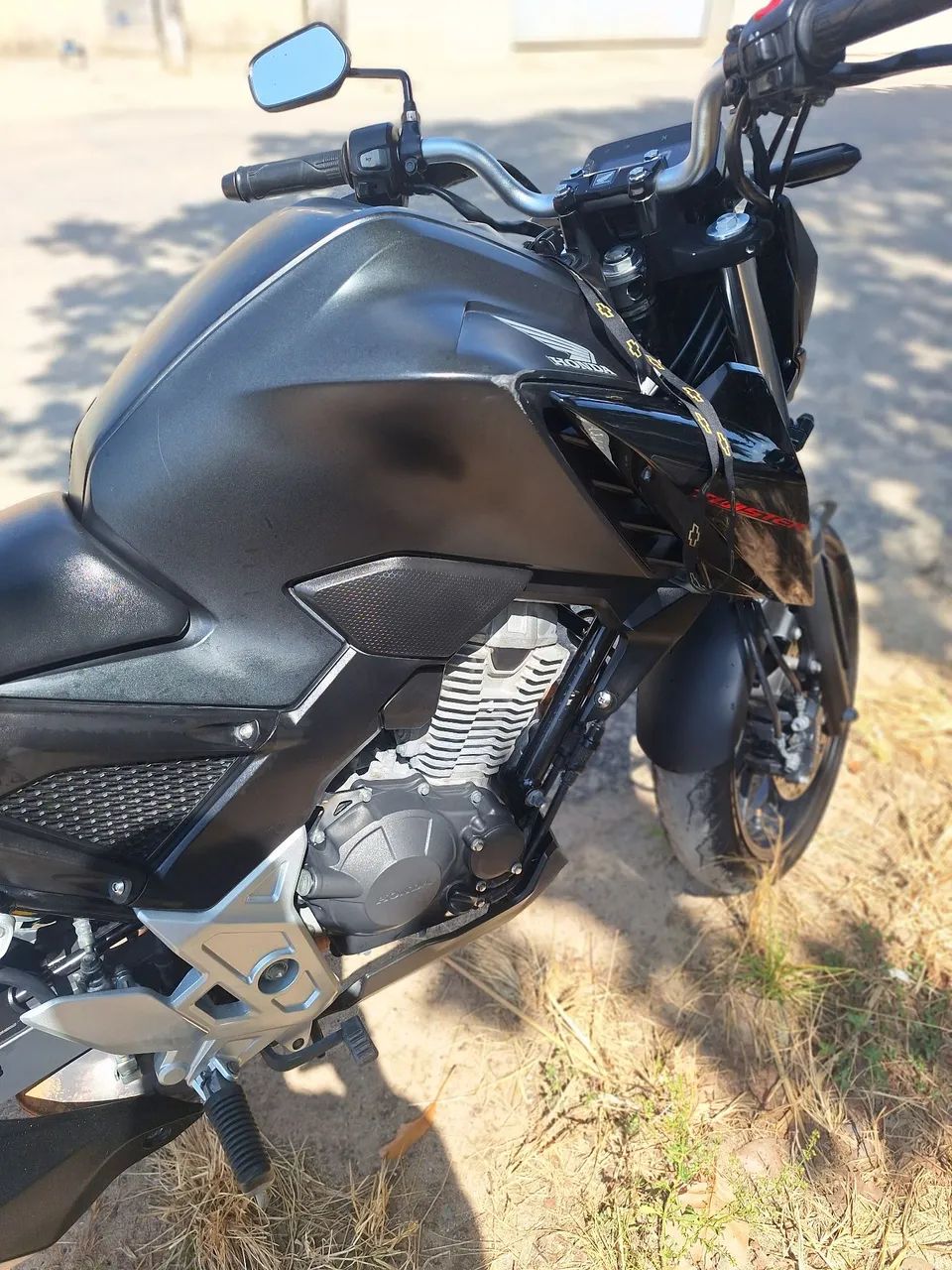 CB 300F 2023/2024 - Foto 4