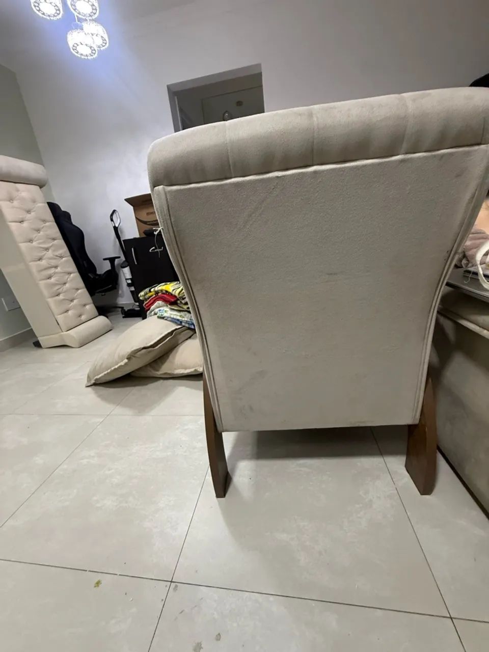 Poltrona grande confortável creme - Foto 2