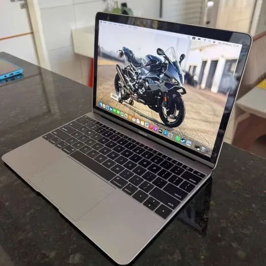 MacBook