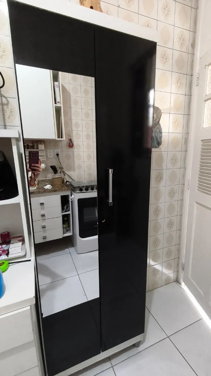 Armário Multiuso em excelente estado