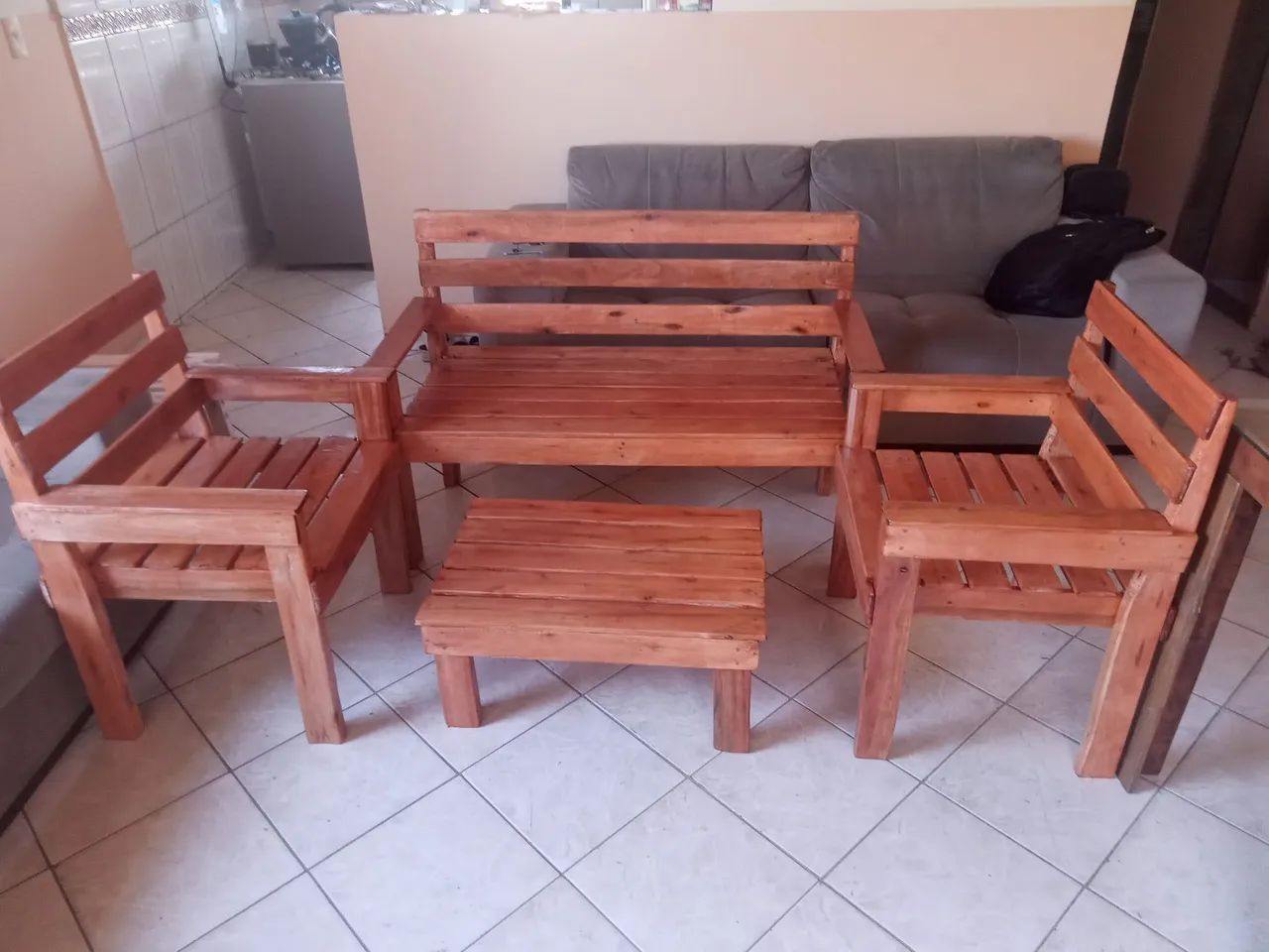 Conjunto de bancos e poltronas rústico - Foto 2