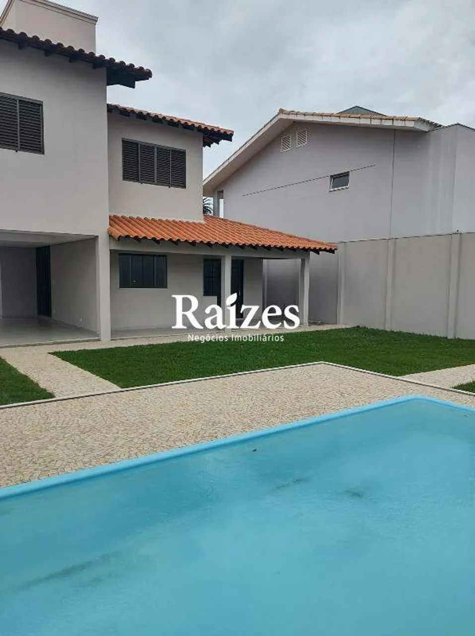 Casa no Karaíba com 3 quartos sendo 1 suíte, espaço gourmet e piscina