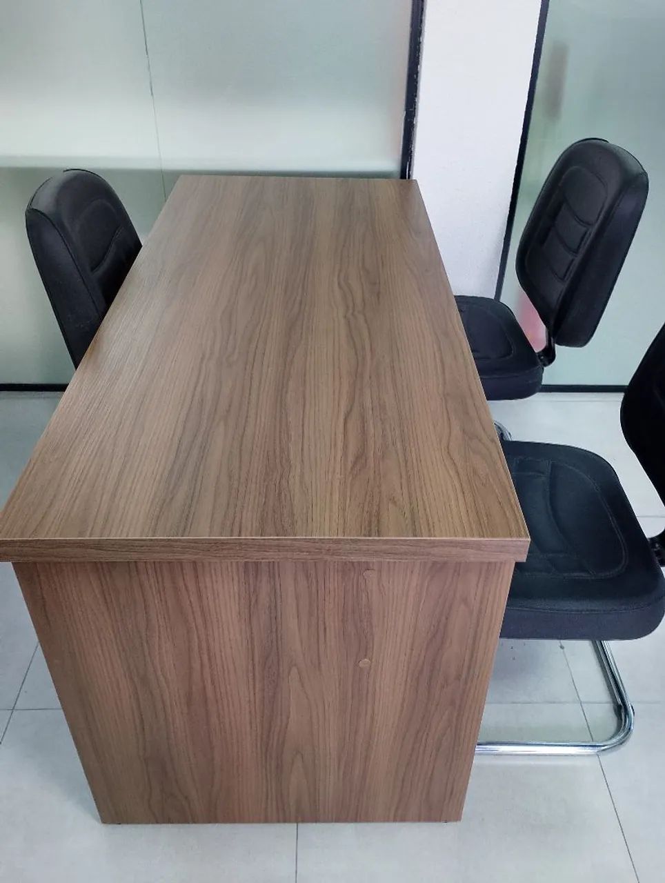 Mesa de Atendimento com 3 Cadeiras Executivas - Foto 3