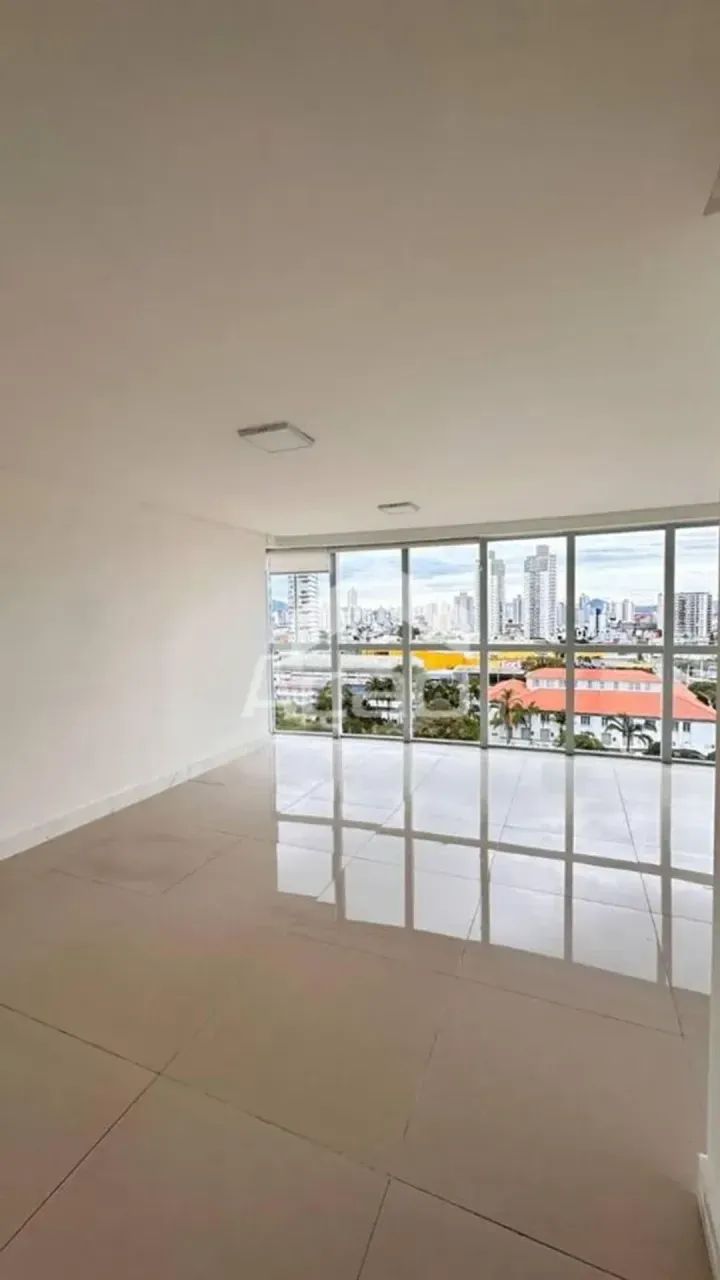 Sala Comercial Para Locação Com 49m² no Centro de Itajaí/SC - Foto 3