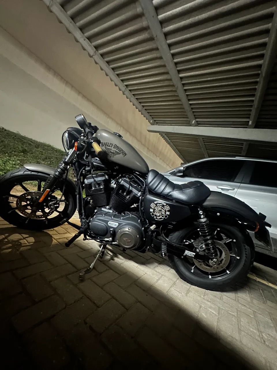 HARLEY 883N